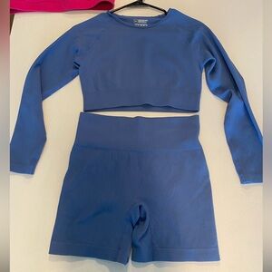 Blue Ribbed Long Sleeve Crop Top/Shorts Set with pink sports bra